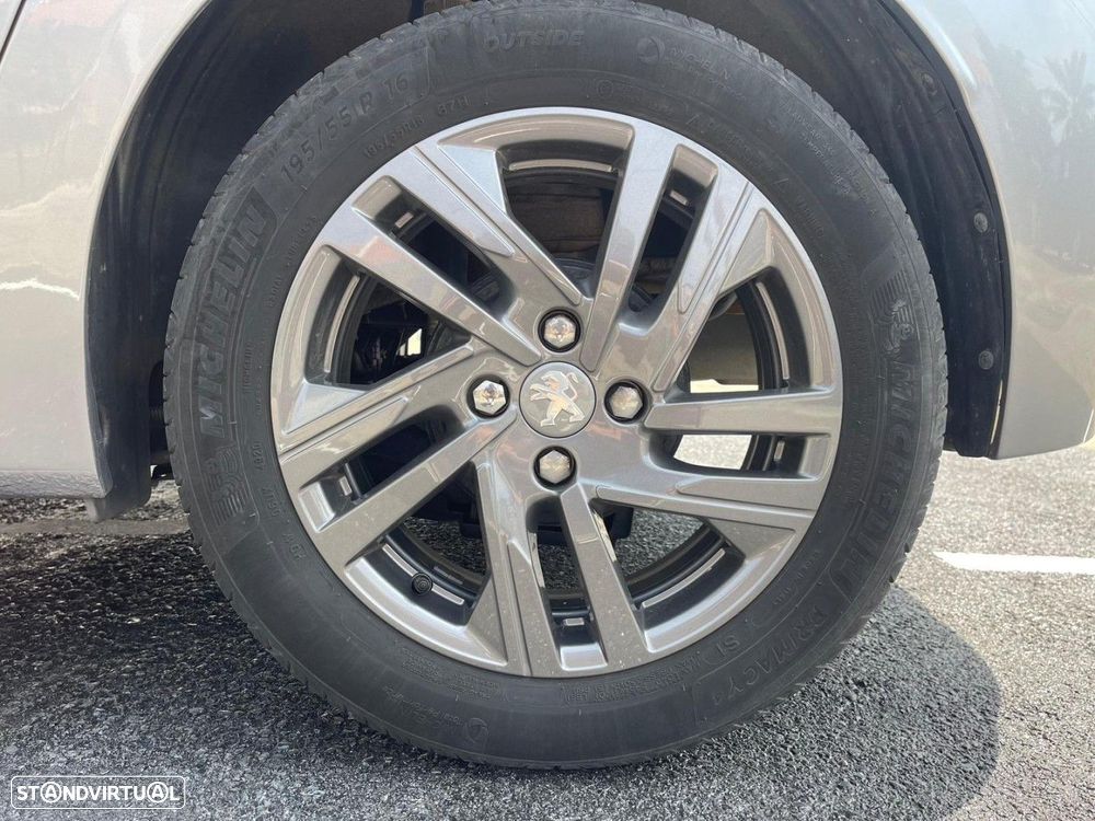 Peugeot 208 1.2 PureTech Active Pack - 9