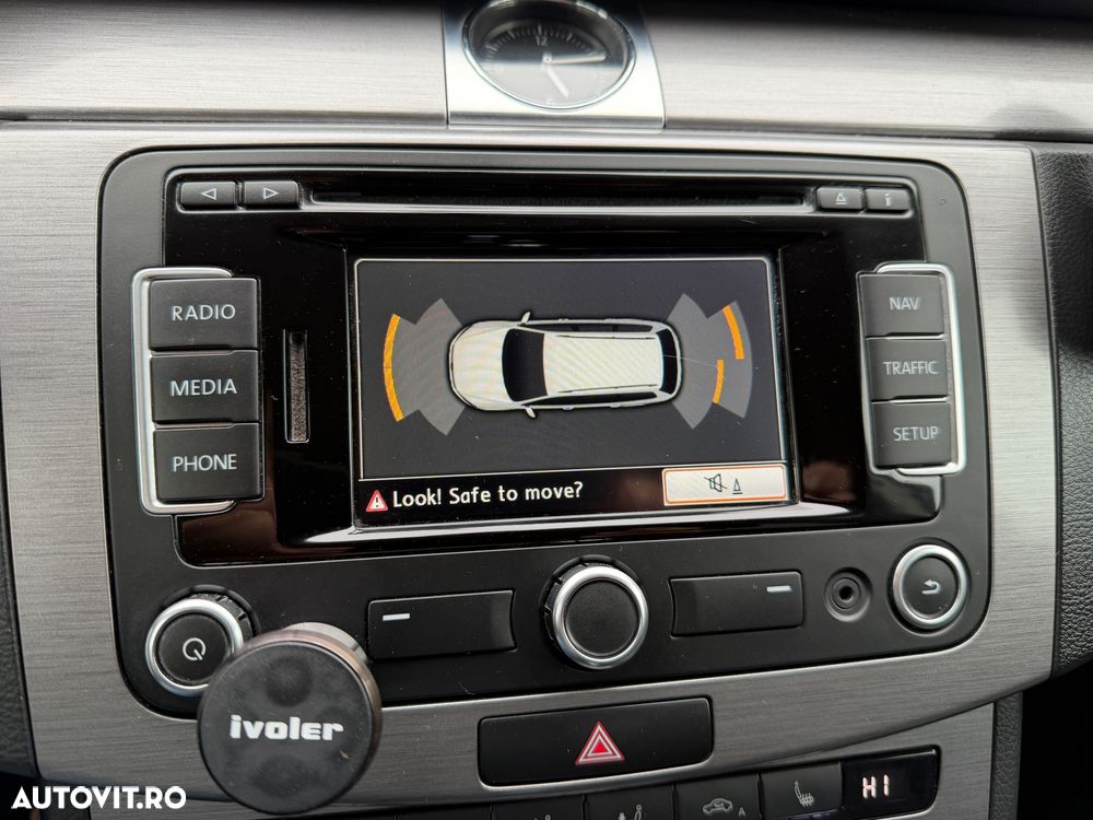 Volkswagen Passat Variant 2.0 TDI DSG BlueMotion Technology Comfortline - 12