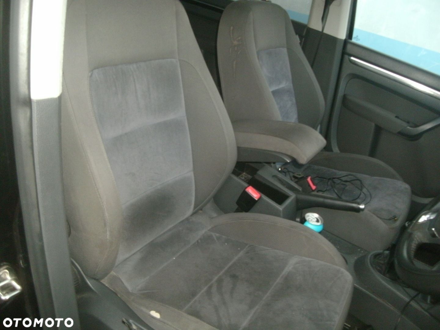 VW TOURAN LIFT 10-15ROK 7-OSOB FOTELE BOCZKI KOMPLET SRODEK - 1