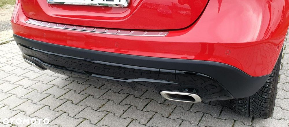 Mercedes-Benz GLA - 19