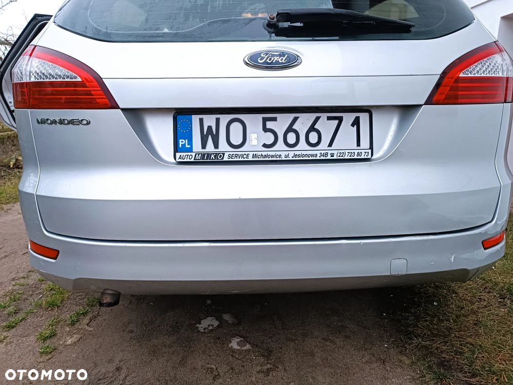 Ford Mondeo 2.0 TDCi Ambiente - 9