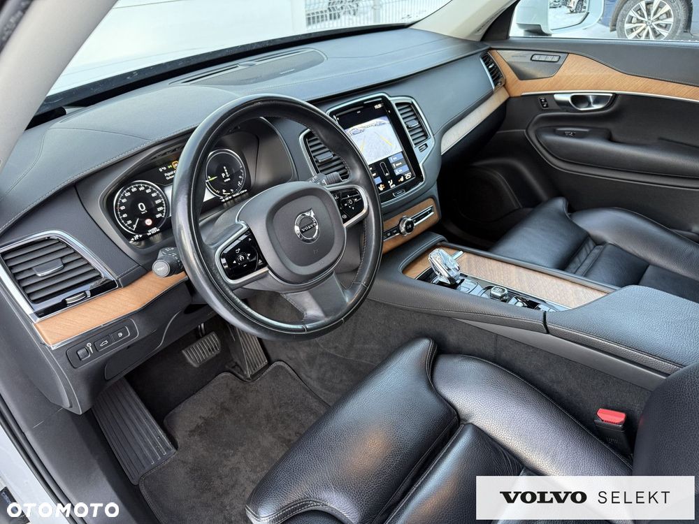 Volvo XC 90 - 23
