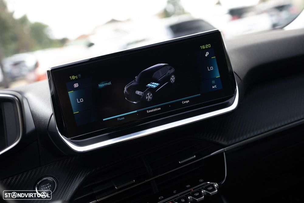 Peugeot e-2008 Allure - 29