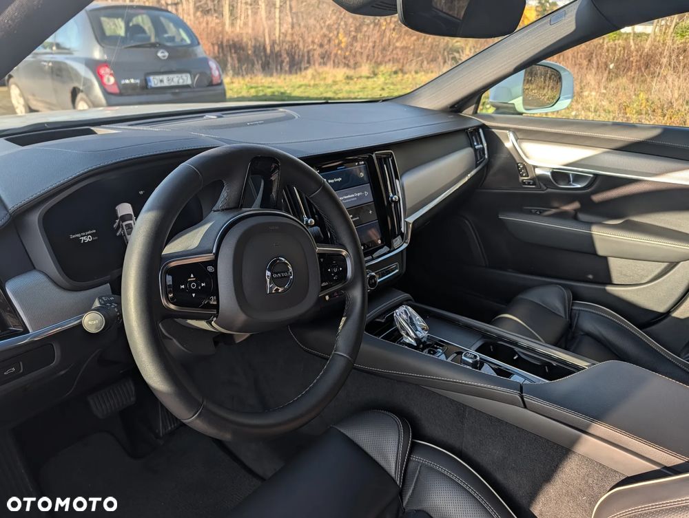 Volvo V90 Cross Country - 18