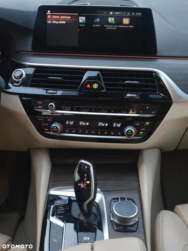 BMW Seria 5 530i xDrive Sport Line sport - 8