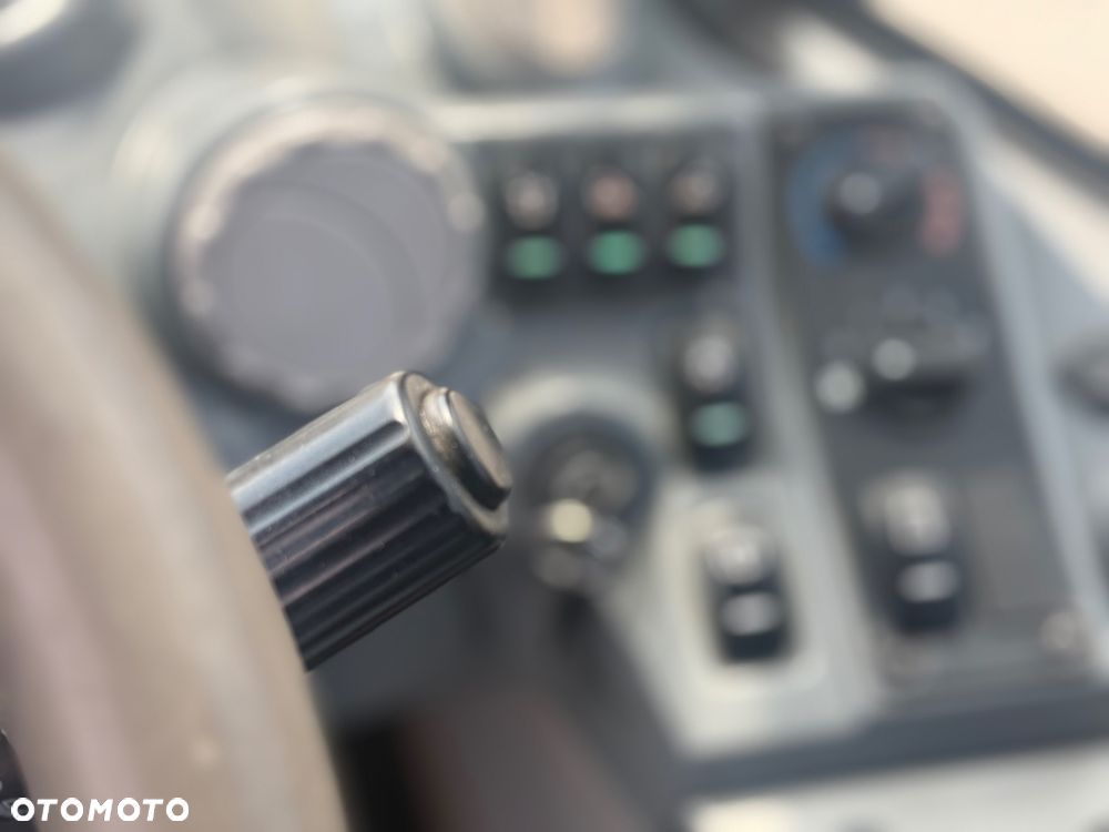 Volvo L25F - 12