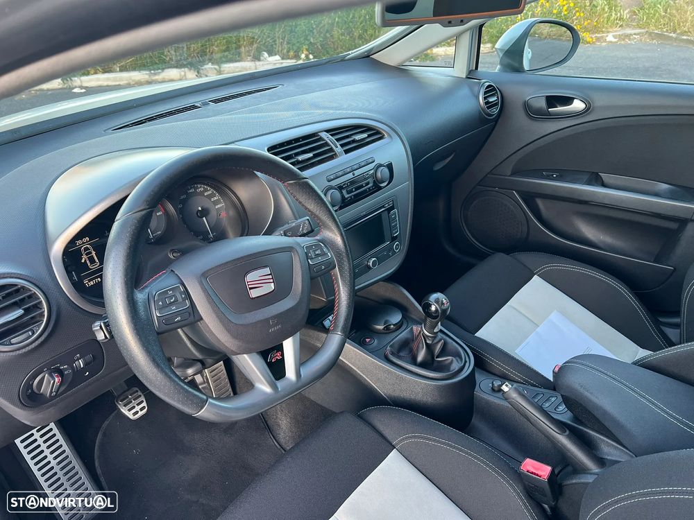 SEAT Leon 2.0 TDI FR 18 Tiago Monteiro - 14