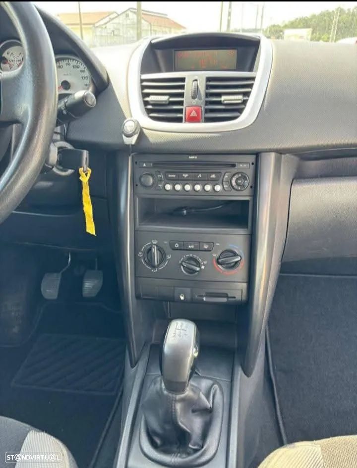 Peugeot 207 1.4 HDi Urban - 4