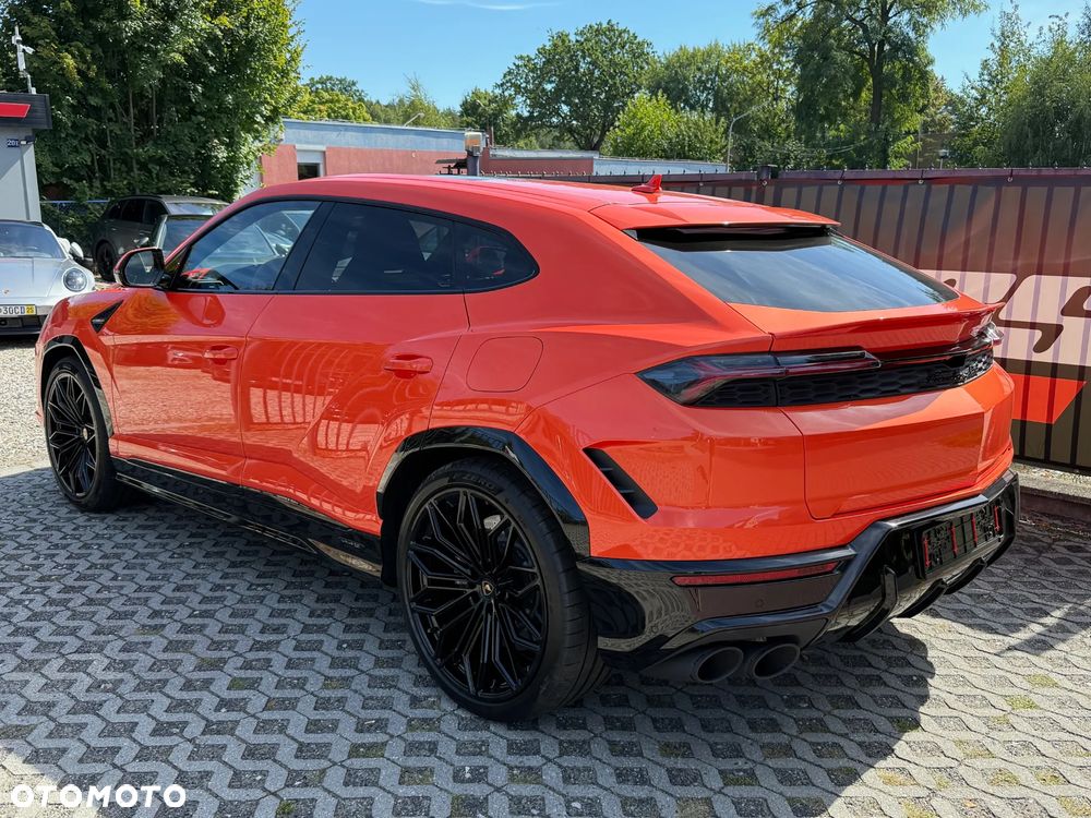 Lamborghini Urus - 9
