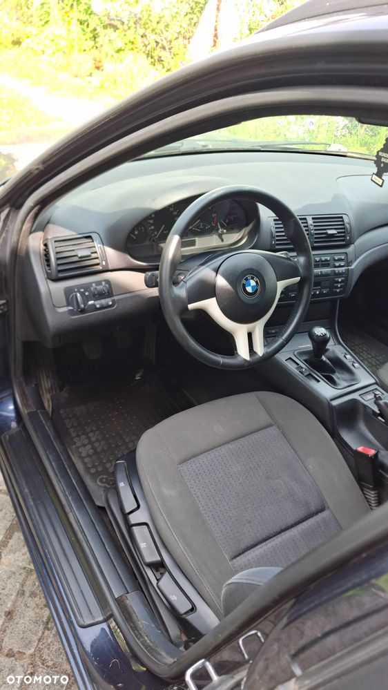 BMW Seria 3 318i - 5
