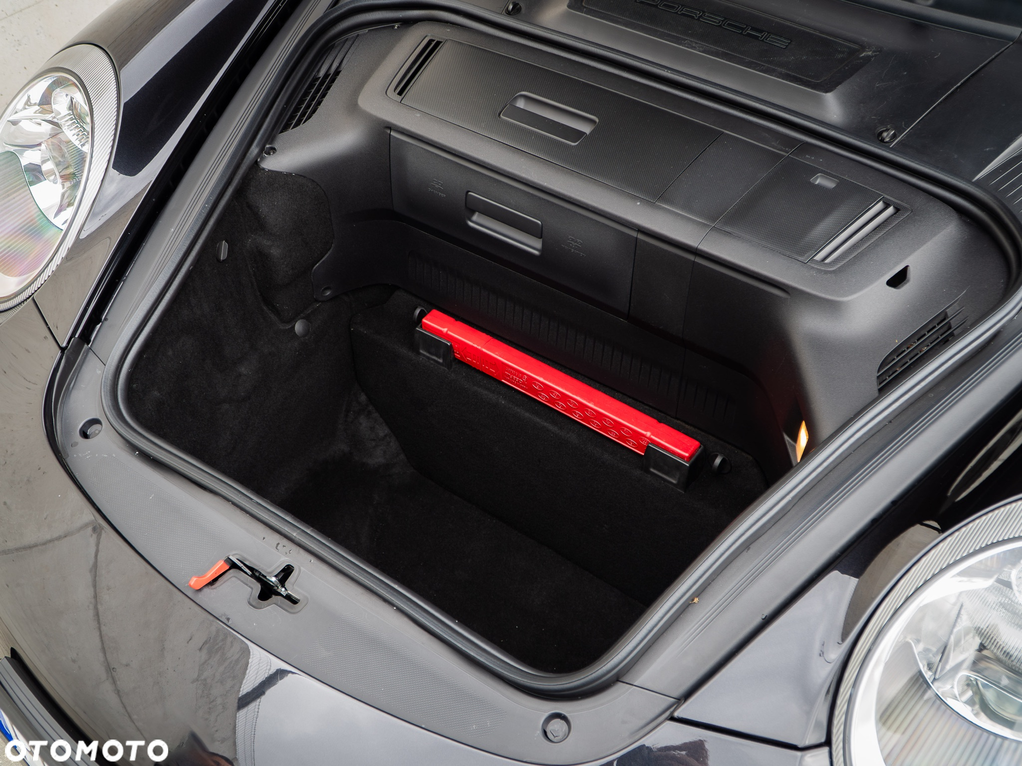 Porsche 911 Carrera Tiptronic S - 33