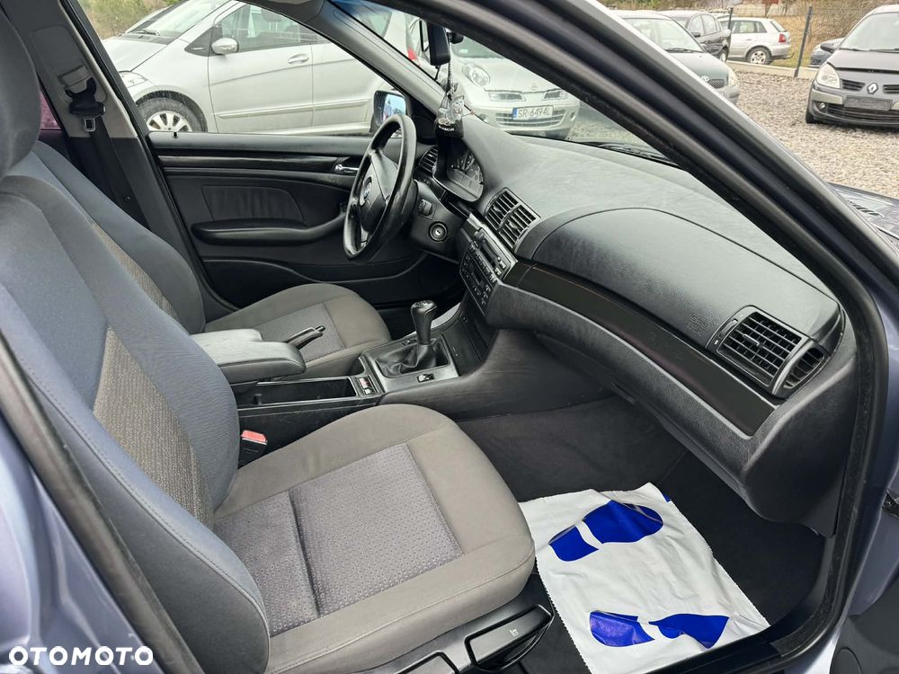 BMW Seria 3 318i - 12