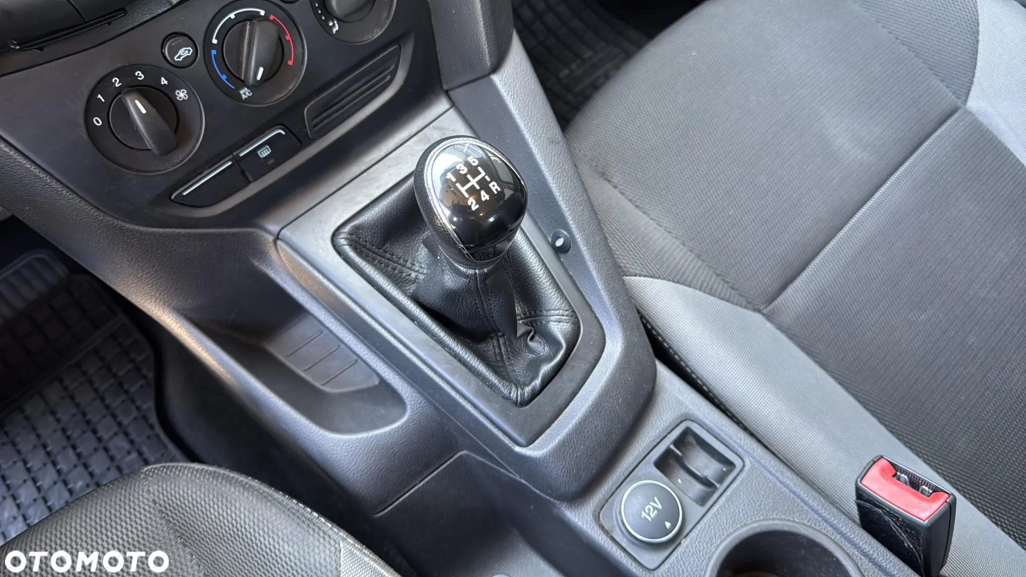 Ford Focus 1.6 Trend - 16