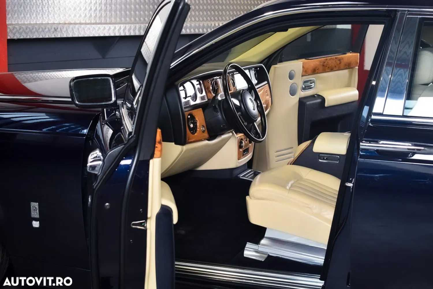 Rolls-Royce Phantom - 14