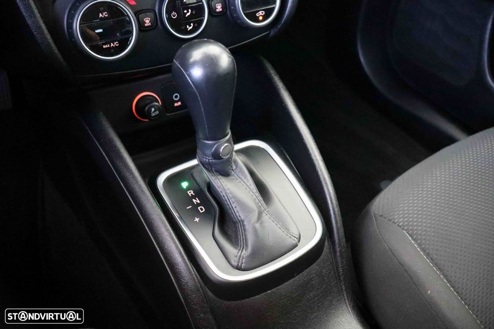 Fiat Tipo Station Wagon 1.6 M-Jet Lounge DCT - 35