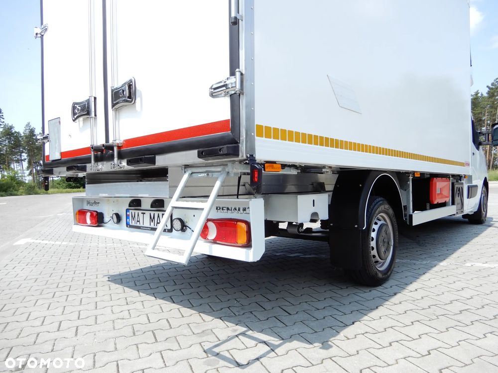Renault Master 2.3 dCi 163 Km Chłodnia -20*C +30*C Funkcja Grzania Zasilanie V230 Izoterma 4.20 Cm 8 E.Palet Kabina Sypialniana WEBASTO Zawieszenie WZMACNIANE GWARANCJA FABRYCZNA - 14