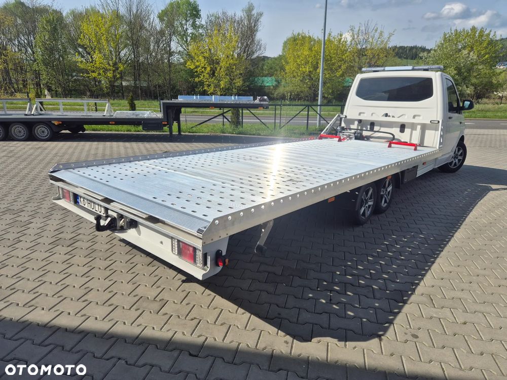 Volkswagen Transporter - 4