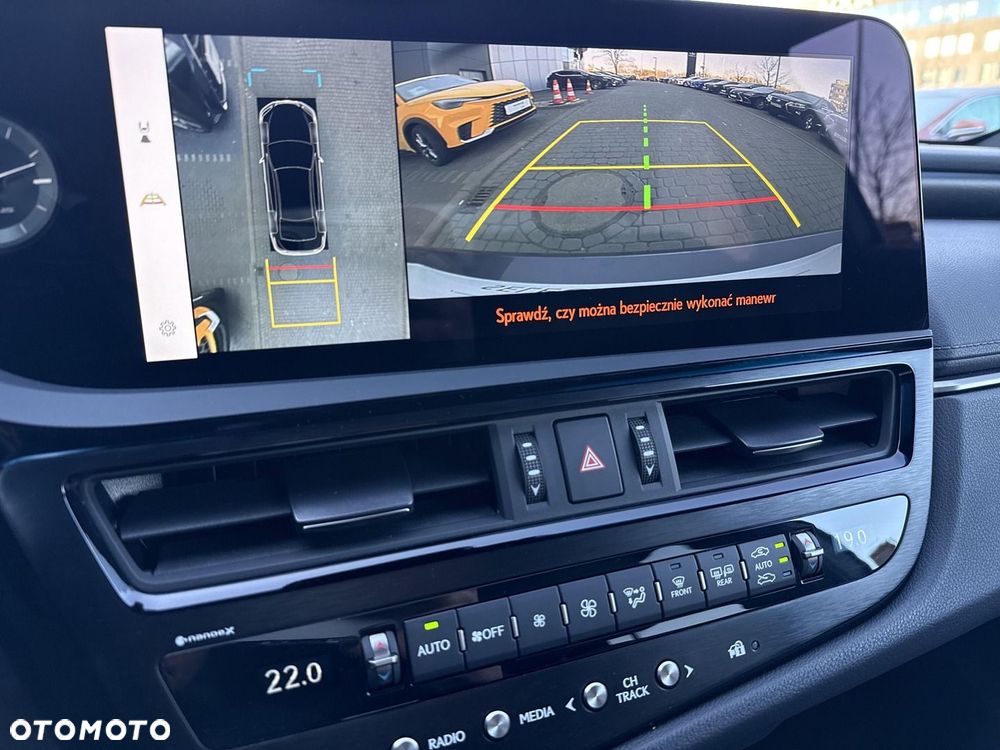 Lexus ES 300h Prestige - 20