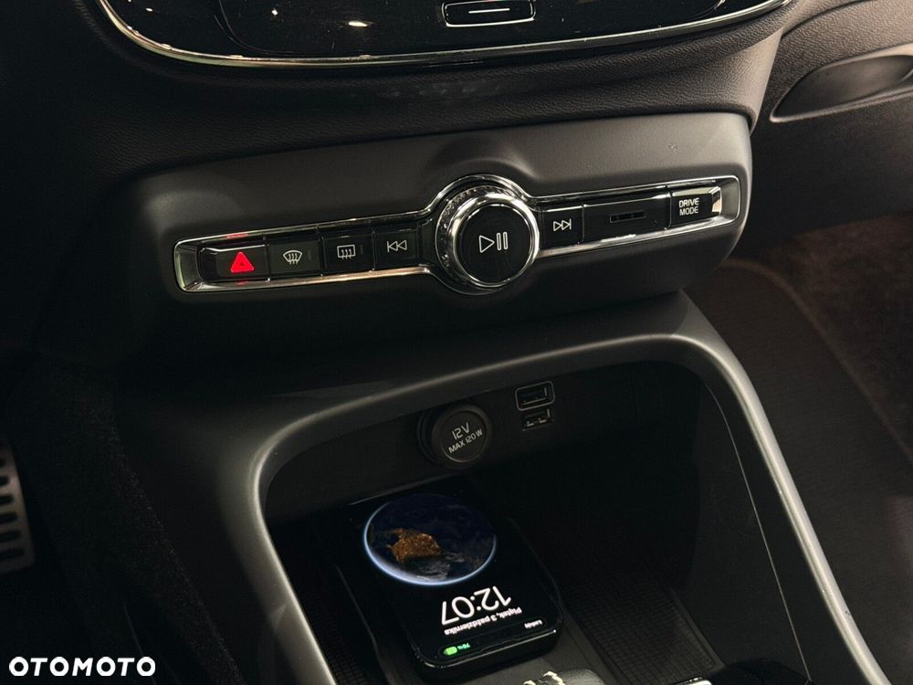 Volvo XC 40 T4 R-Design - 25