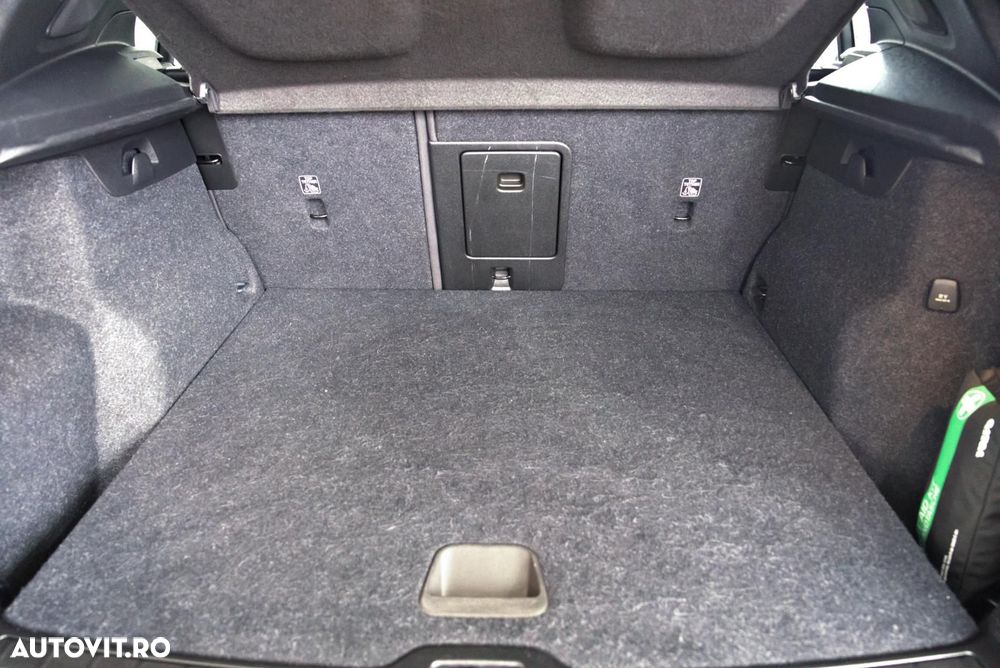 Volvo XC 40 T4 Recharge DKG RDesign - 12