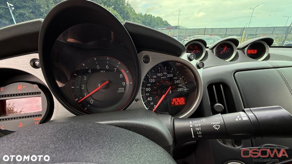 Nissan 370 Z - 21