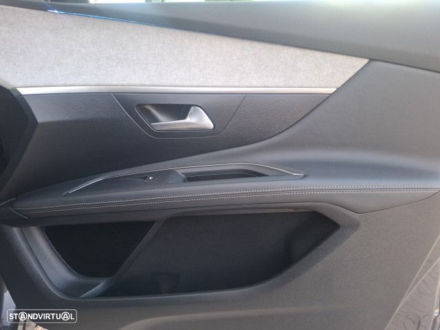 Peugeot 3008 225 e-EAT8 GT - 41