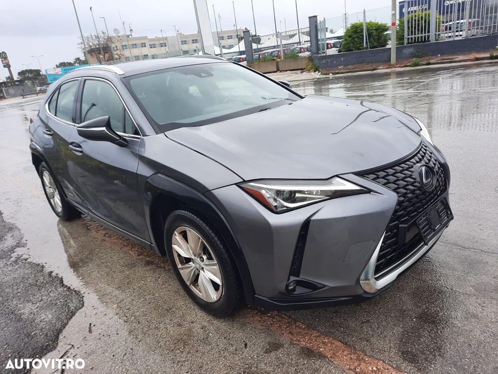 Lexus UX - 2