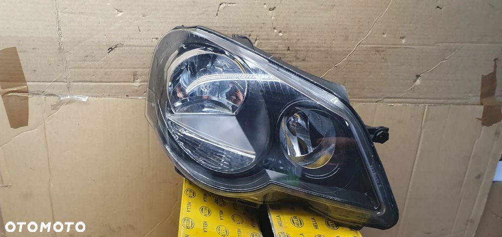 Lampa prawy przód przednia prawa VW Polo IV 9N Nowa TYC 1EE247019221 - 2