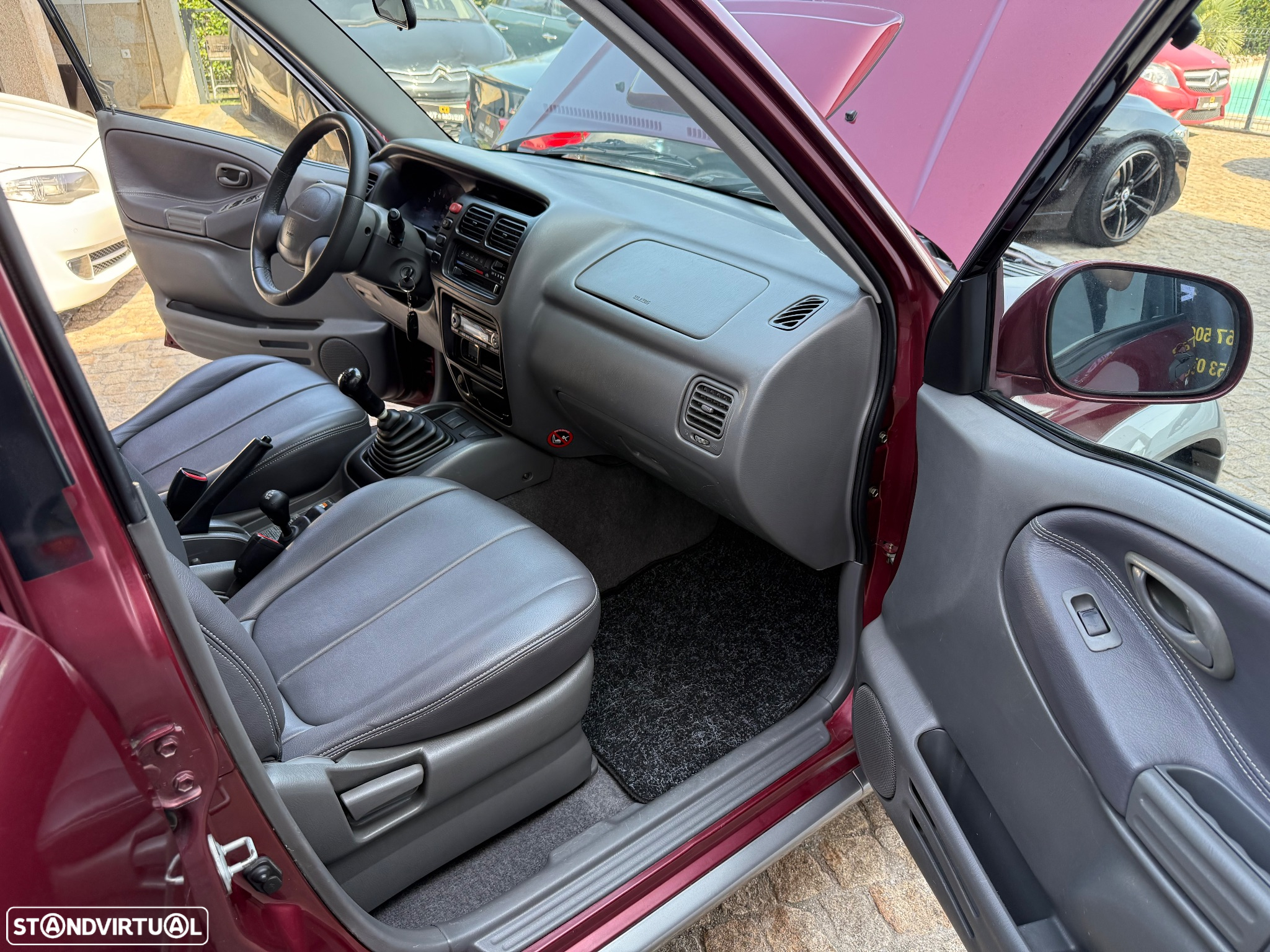 Suzuki Grand Vitara Metal Top 2.0 TDi - 45