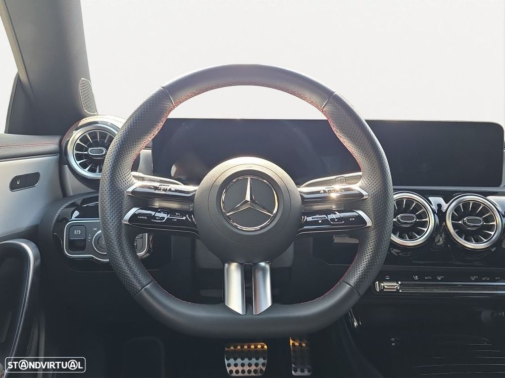 Mercedes-Benz CLA 180 - 11