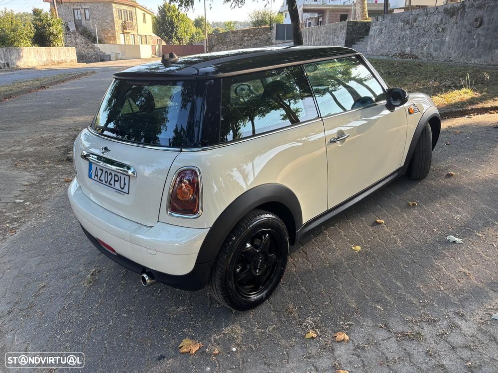 MINI 3 Portas Cooper D - 7