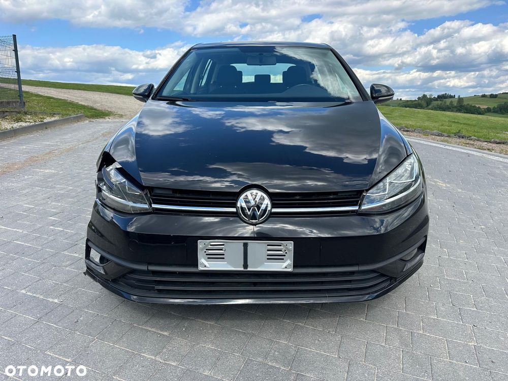Volkswagen Golf - 2