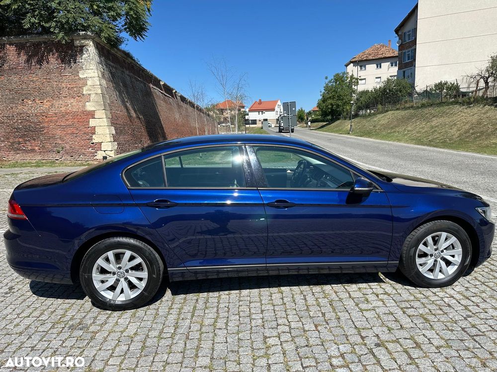 Volkswagen Passat - 4