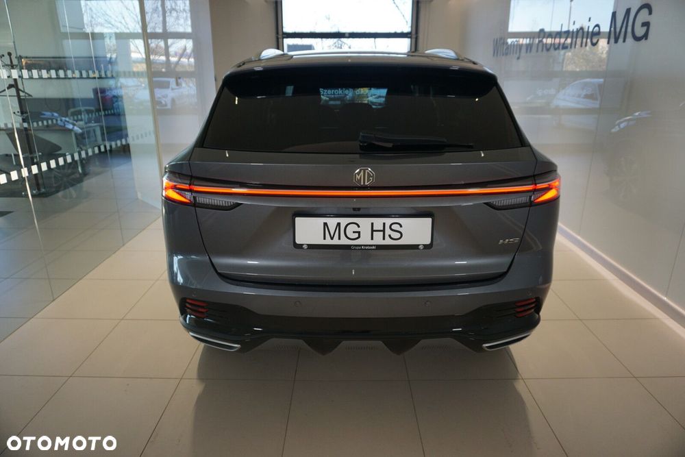 MG HS Hybrid+ - 16
