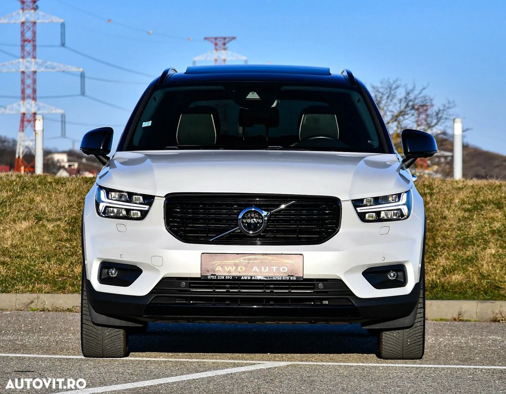 Volvo XC 40 D4 AWD Geartronic R-Design - 38