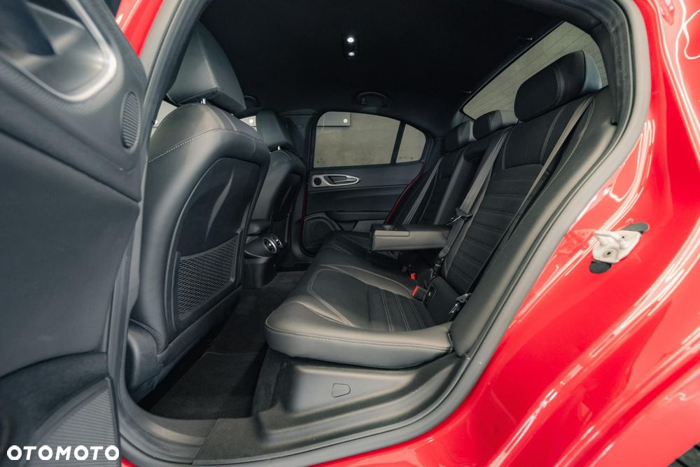 Alfa Romeo Giulia 2.0 Turbo Veloce Q4 - 15