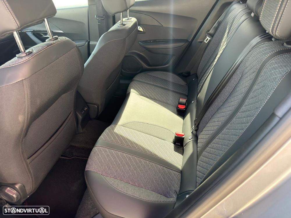 Peugeot 2008 PureTech 130 EAT8 Allure Pack - 25