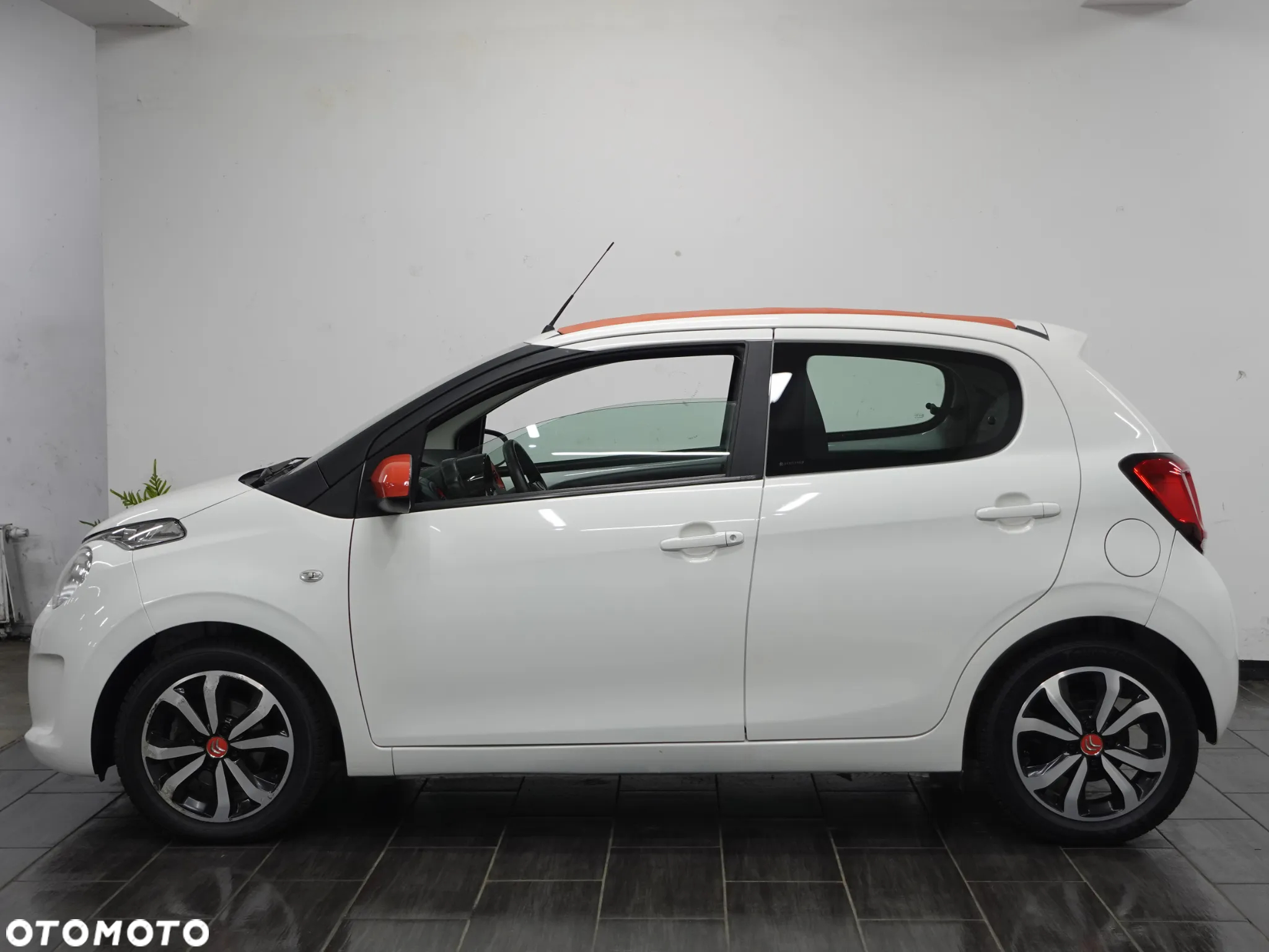 Citroën C1 1.2 Pure Tech Airscape Shine - 4