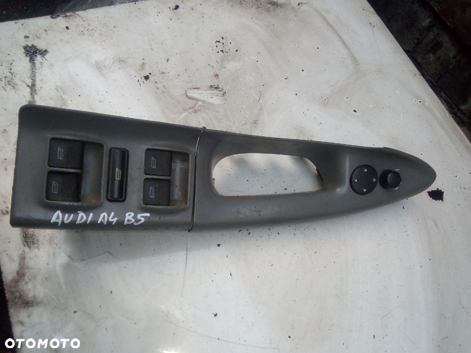 AUDI A4 B5  Podnośnik szyb panel przełacznik - 1