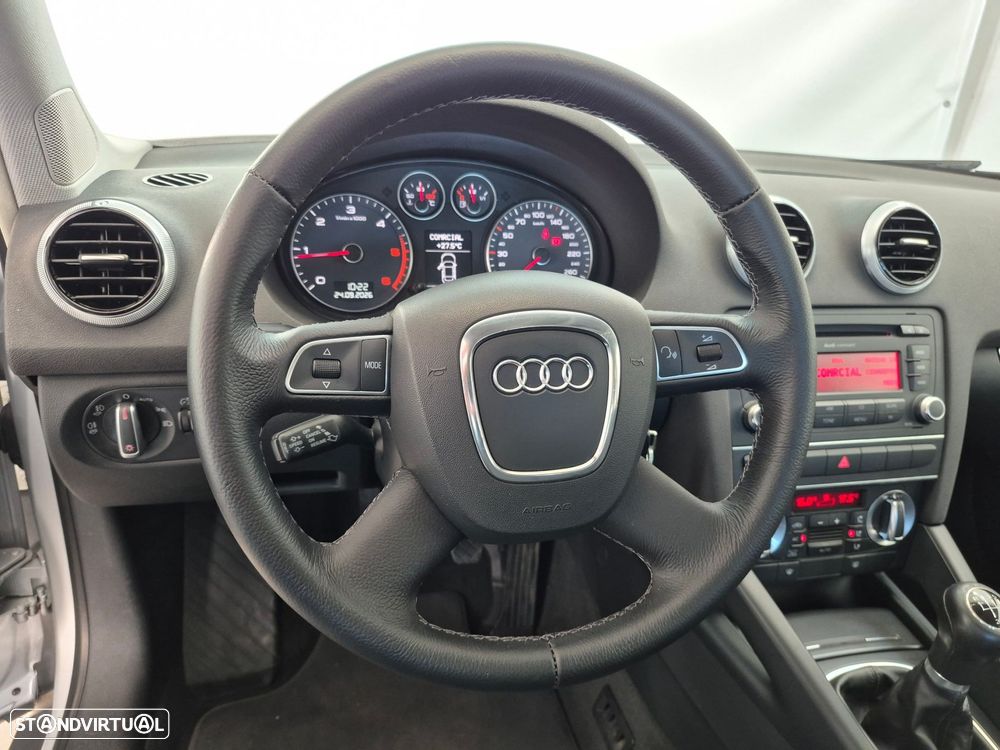 Audi A3 Sportback 1.6 TDI Attraction Business Line - 12