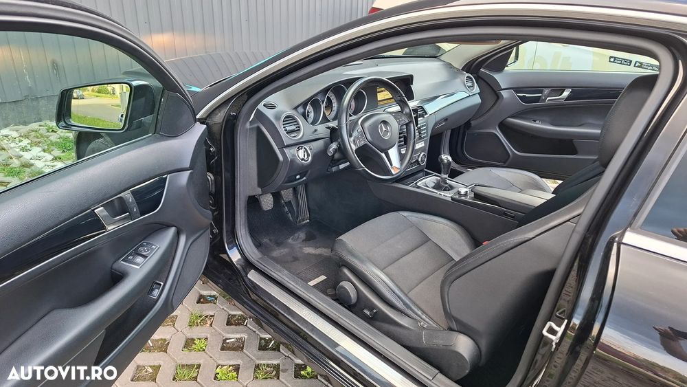 Mercedes-Benz C 180 CGI BlueEFFICIENCY - 6