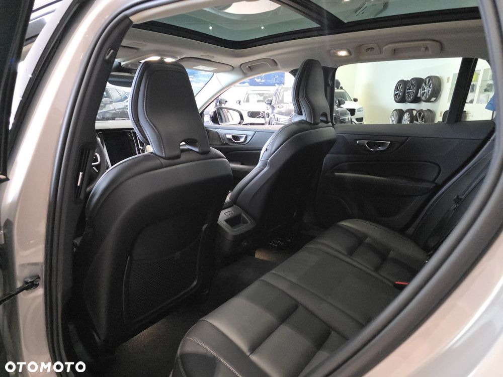 Volvo V60 - 29