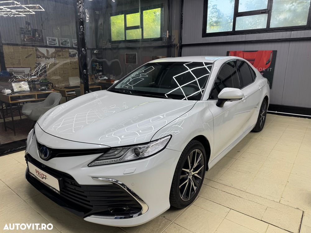 Toyota Camry 2.5 HEV Executive - 1