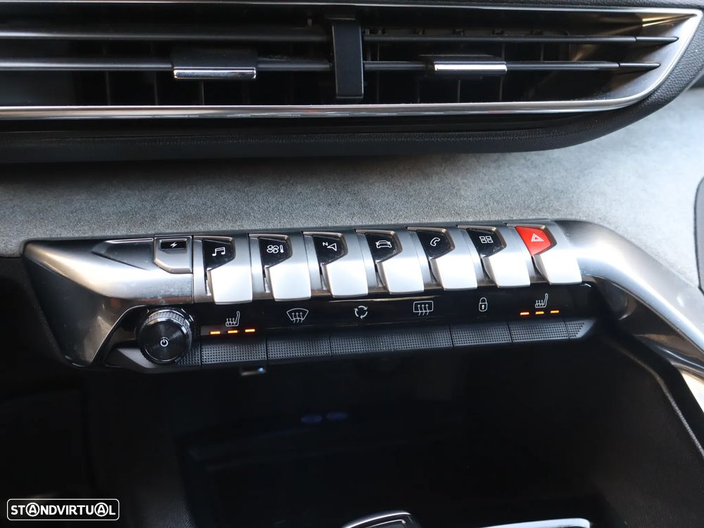 Peugeot 3008 225 e-EAT8 GT Pack - 36