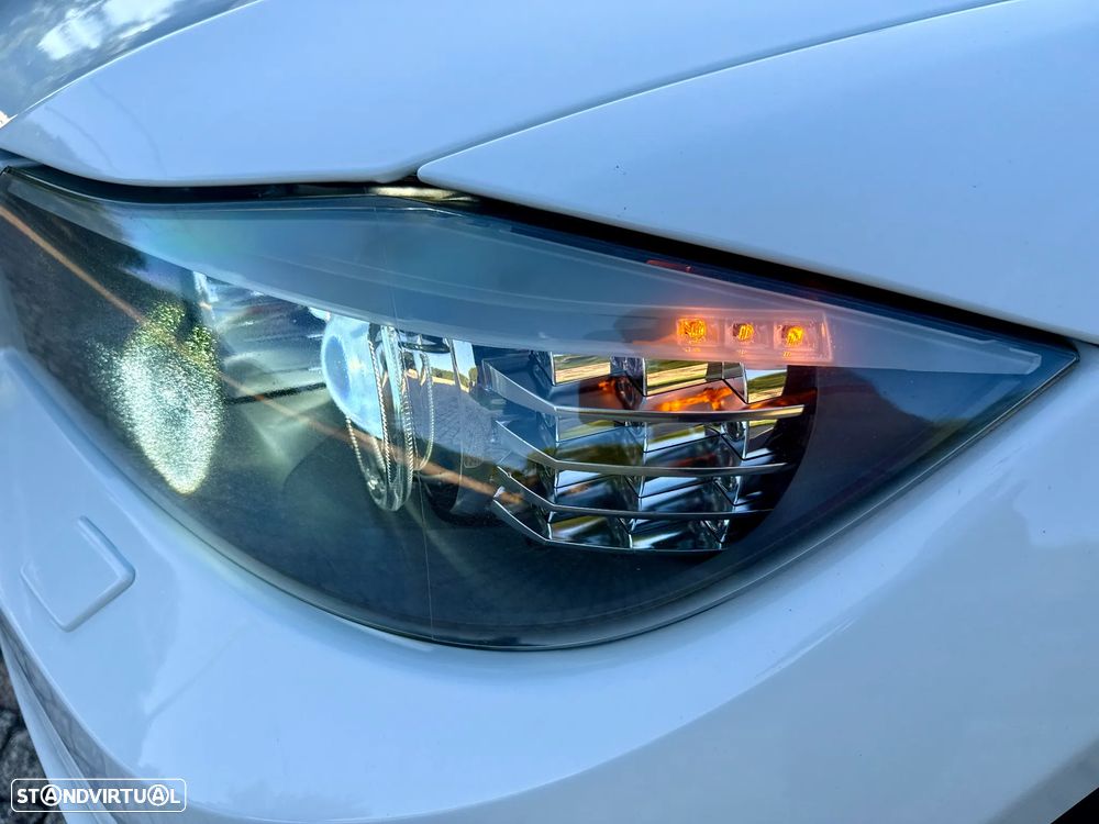 BMW 318 d Edition M Sport Shadow - 43
