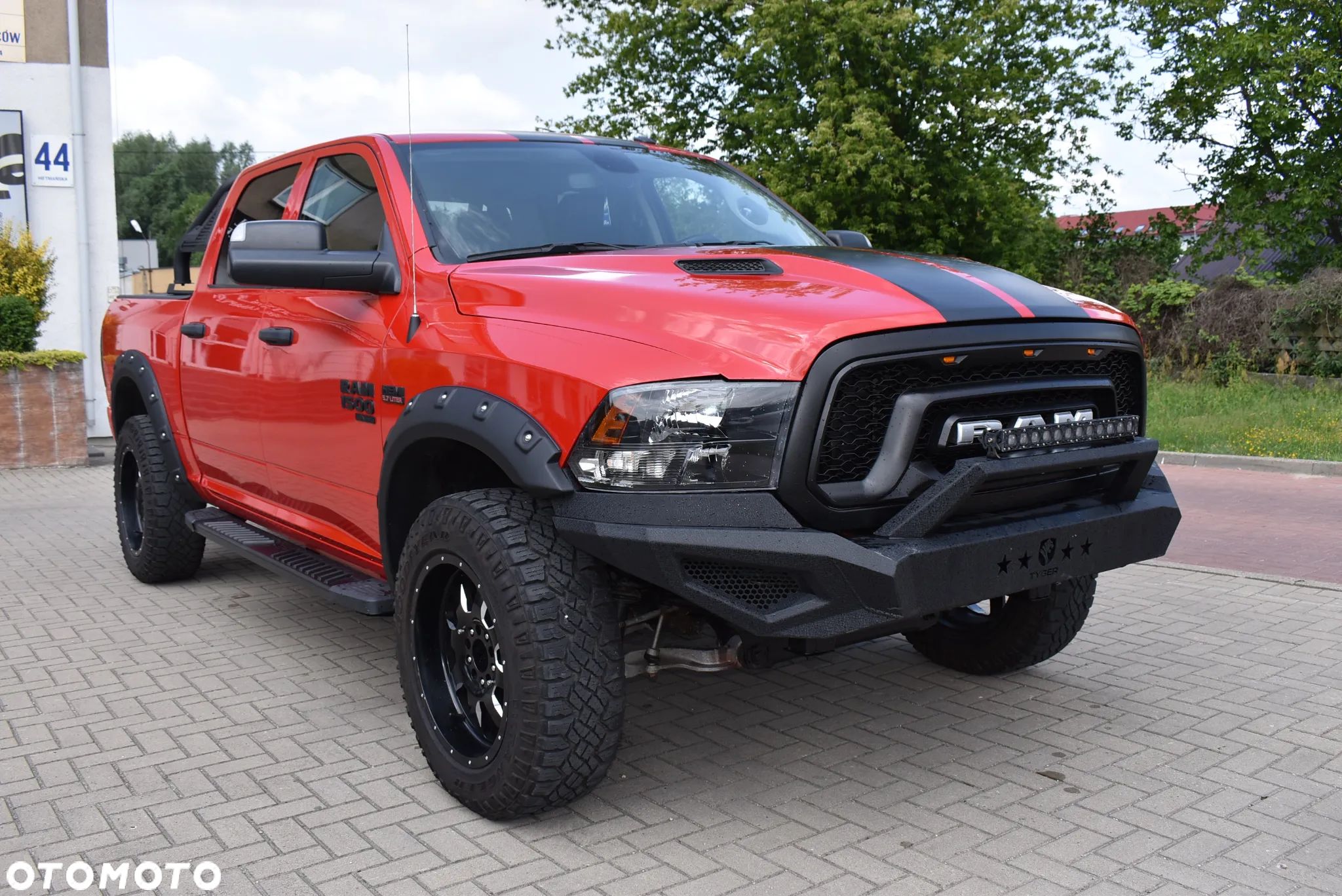 RAM 1500 Crew Cab Sport - 1