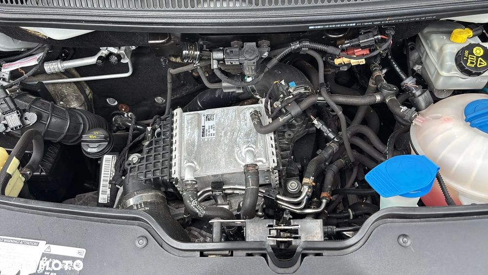 Volkswagen Transporter - 30