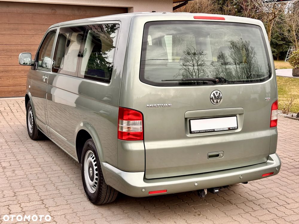Volkswagen Multivan - 2