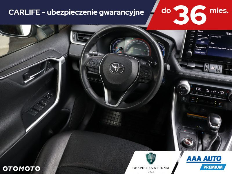 Toyota RAV4 - 8