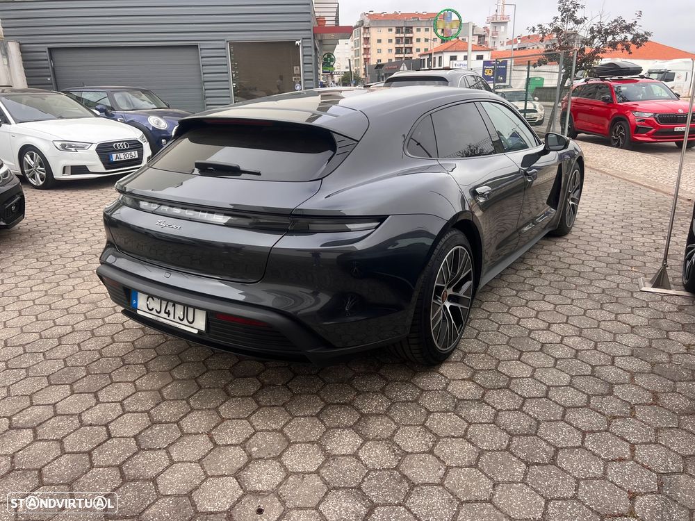 Porsche Taycan Sport Turismo - 7